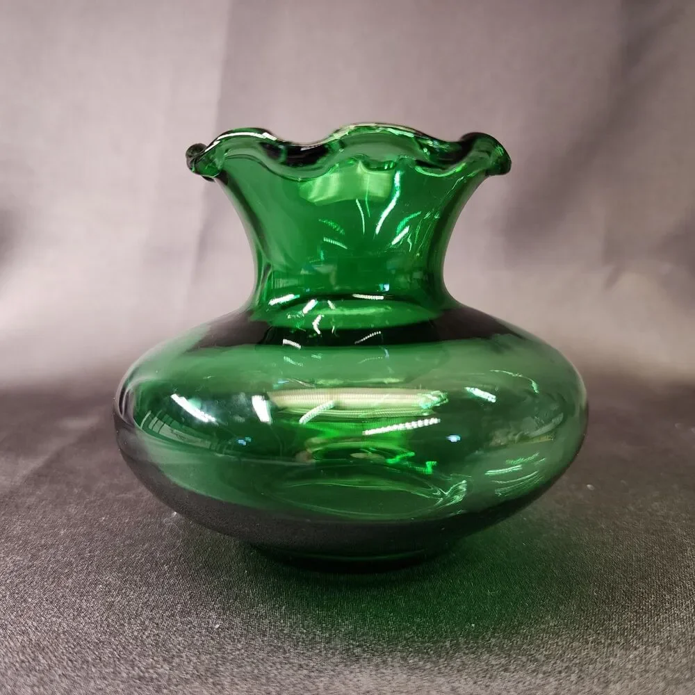Vtg Anchor Hocking Emerald Green Glass Small Ruffled Edge Vase
